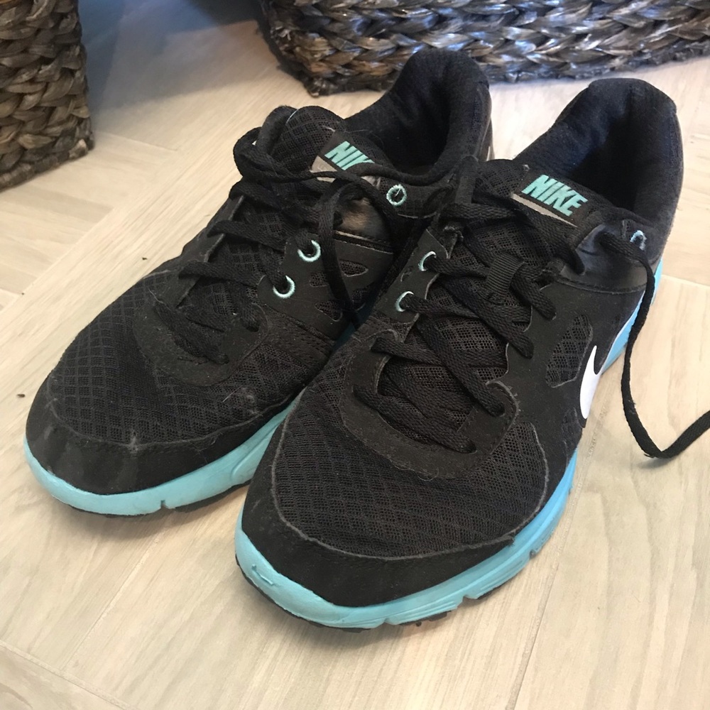 Running shoes